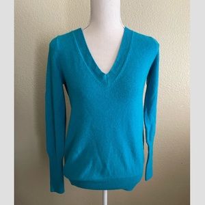 J. Crew 100% Cashmere V-neck Sweater in Teal Size: Medium